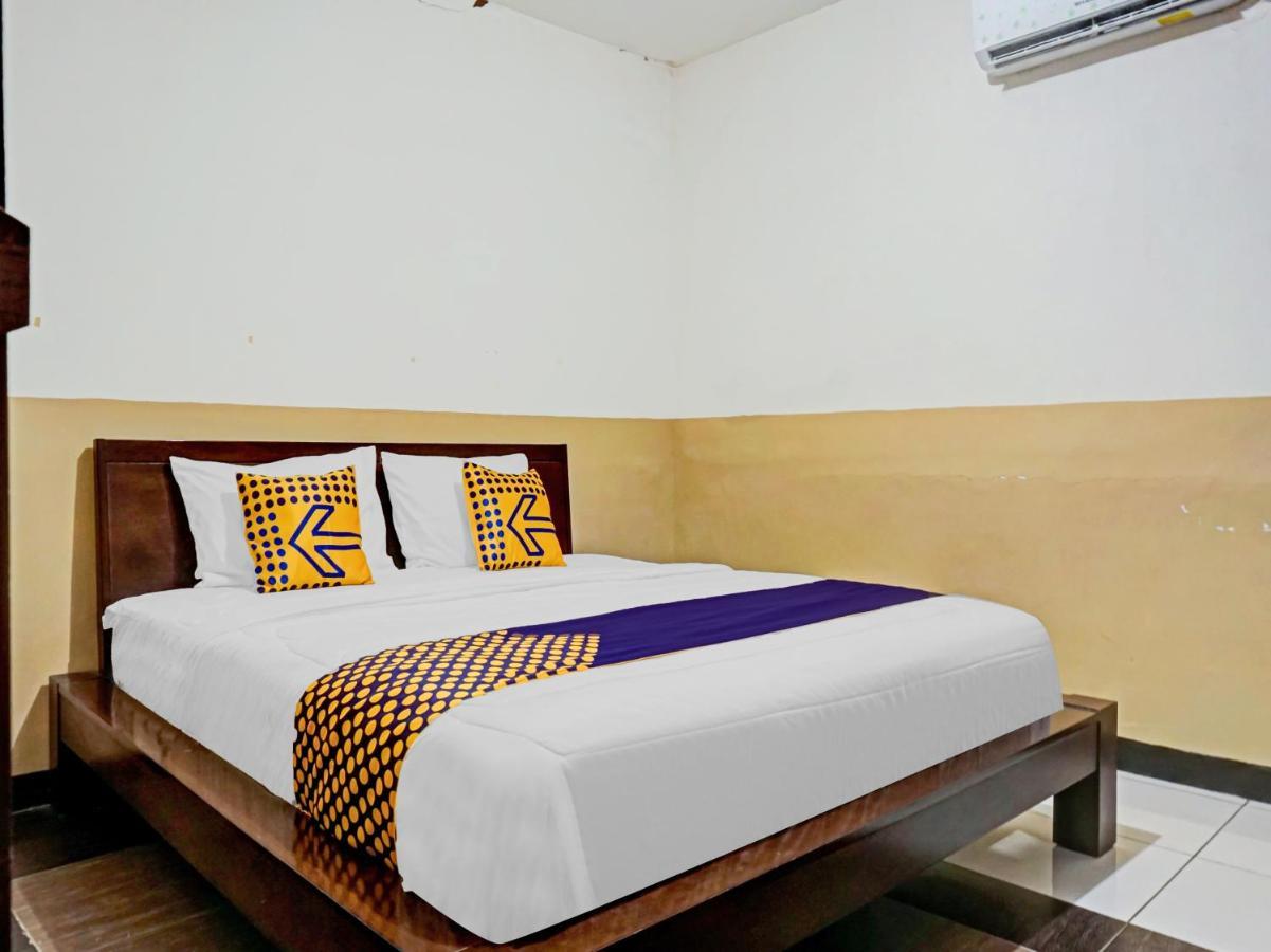 Spot On 90295 Simprug Residence Jakarta Exterior foto